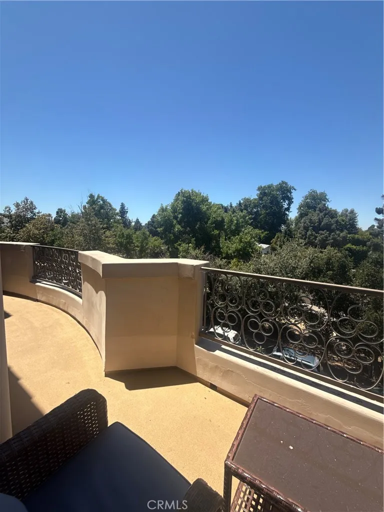 12067 Guerin Street #305 Studio City, CA 91604