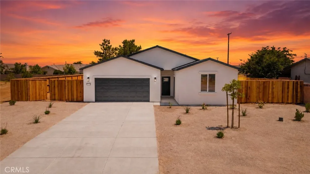 8837 Holly California City, CA 93505