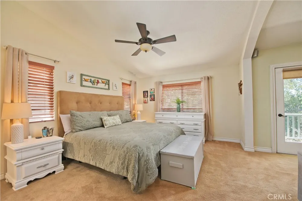25023 Everett Newhall, CA 91321