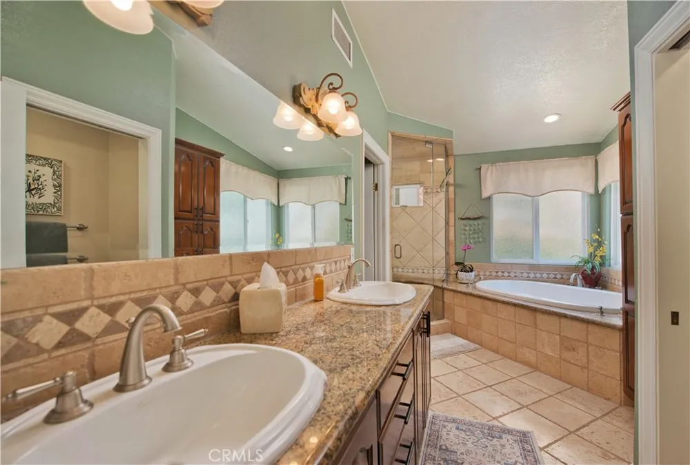 25023 Everett Newhall, CA 91321