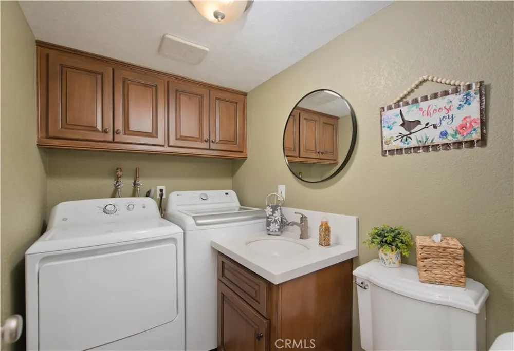 25023 Everett Newhall, CA 91321