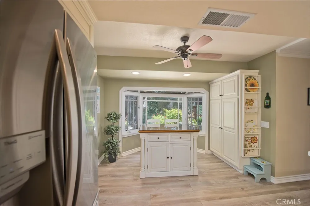 25023 Everett Newhall, CA 91321