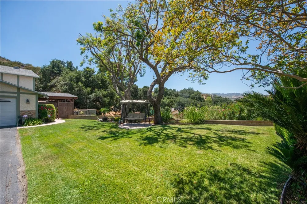 25023 Everett Newhall, CA 91321