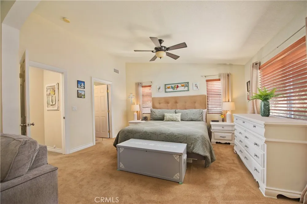 25023 Everett Newhall, CA 91321