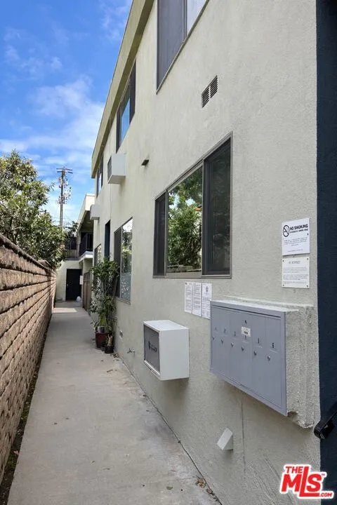 1433 Euclid Street #8 Santa Monica, CA 90404
