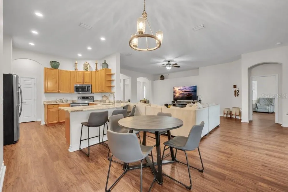16135 BRIDGEDALE DRIVE Lithia, FL 33547