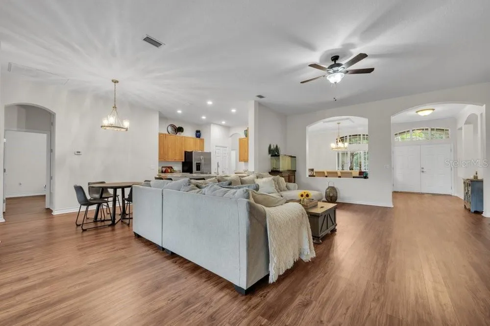 16135 BRIDGEDALE DRIVE Lithia, FL 33547