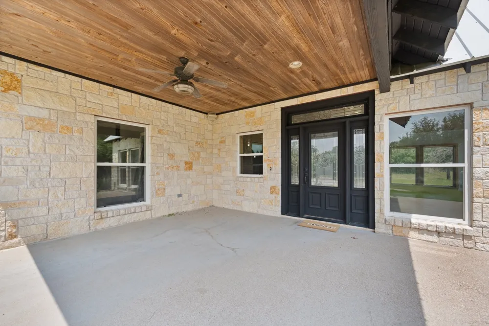 1127 Mallard Lane Glen Rose, TX 76043