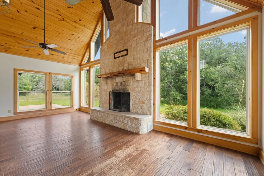 1127 Mallard Lane Glen Rose, TX 76043