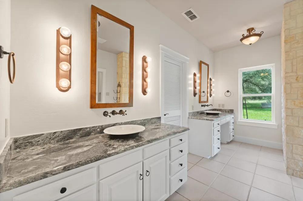1127 Mallard Lane Glen Rose, TX 76043
