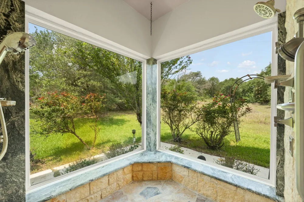 1127 Mallard Lane Glen Rose, TX 76043