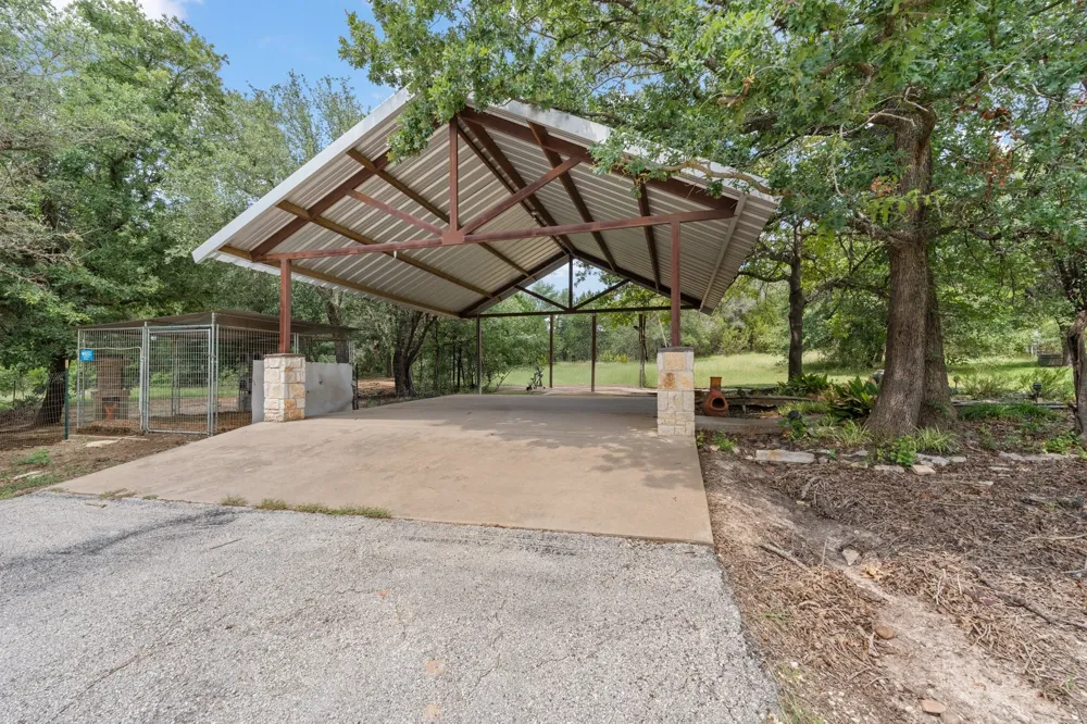 1127 Mallard Lane Glen Rose, TX 76043