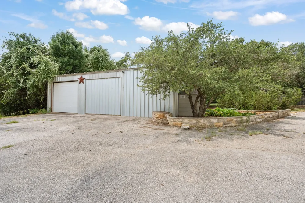 1127 Mallard Lane Glen Rose, TX 76043