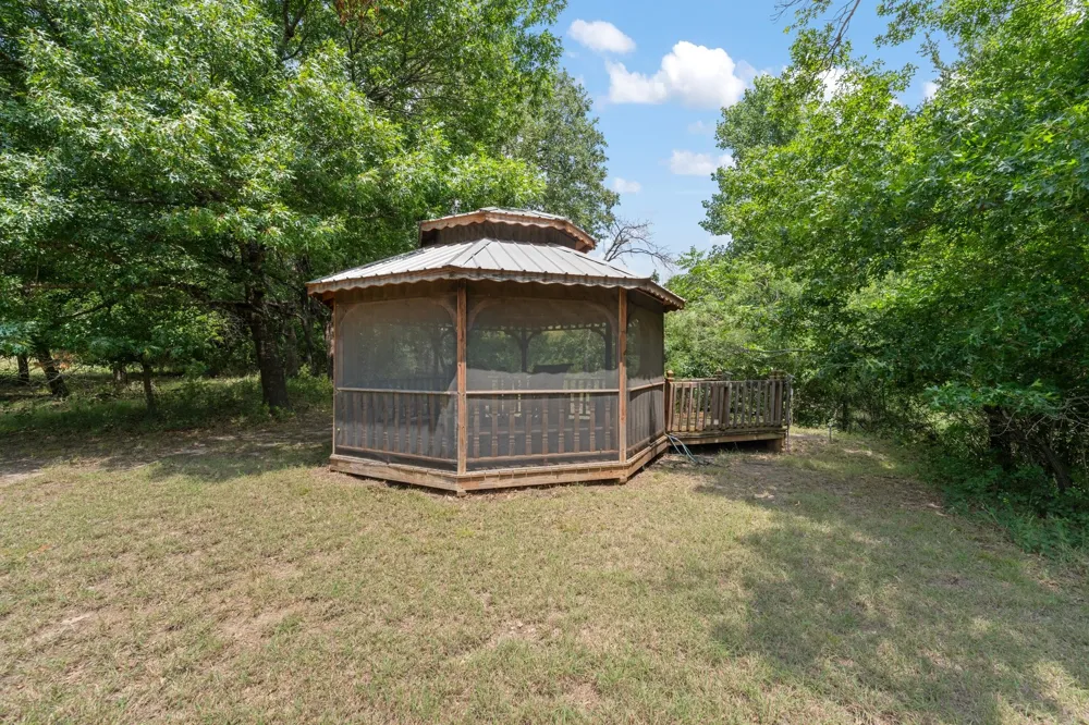 1127 Mallard Lane Glen Rose, TX 76043