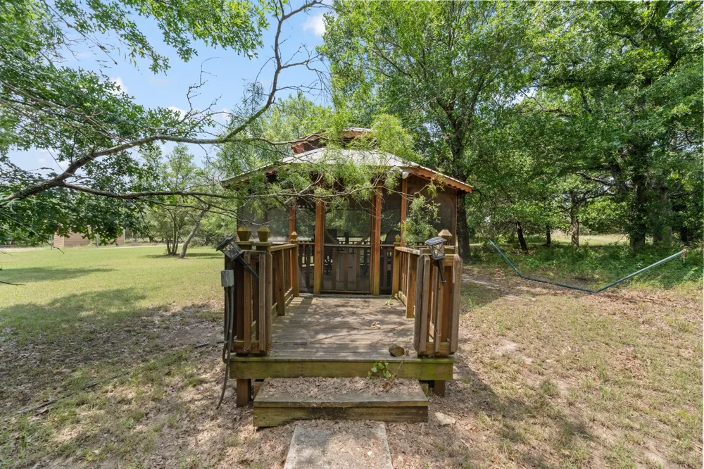 1127 Mallard Lane Glen Rose, TX 76043