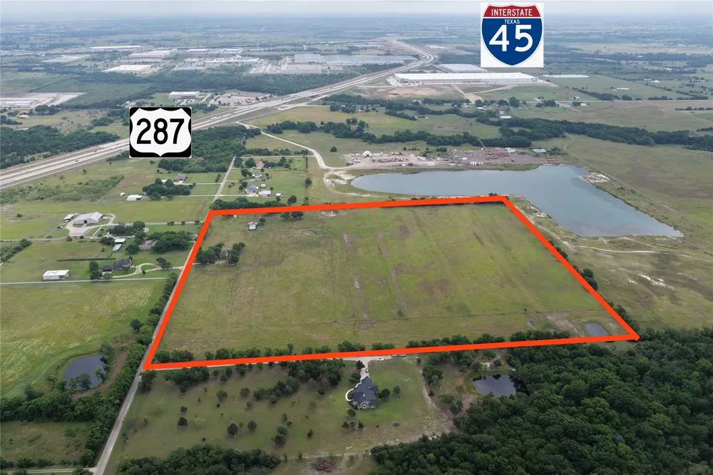 371 Liska Road Ennis, TX 75119