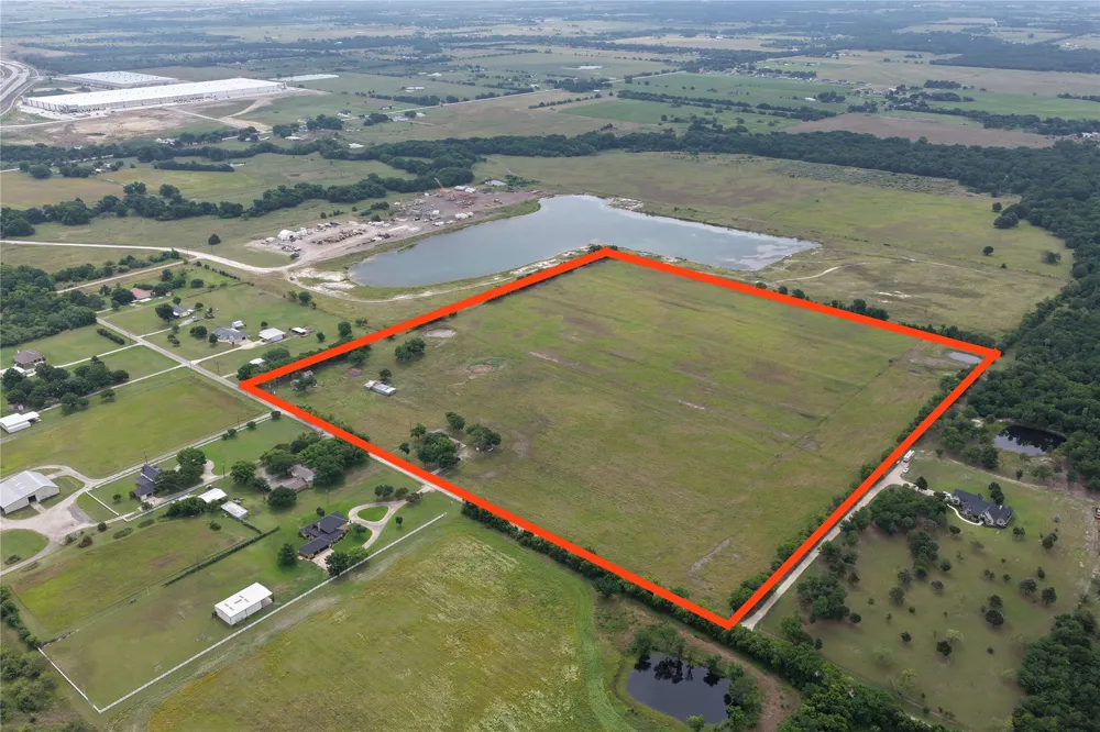 371 Liska Road Ennis, TX 75119