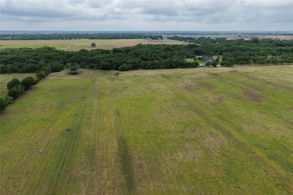 371 Liska Road Ennis, TX 75119