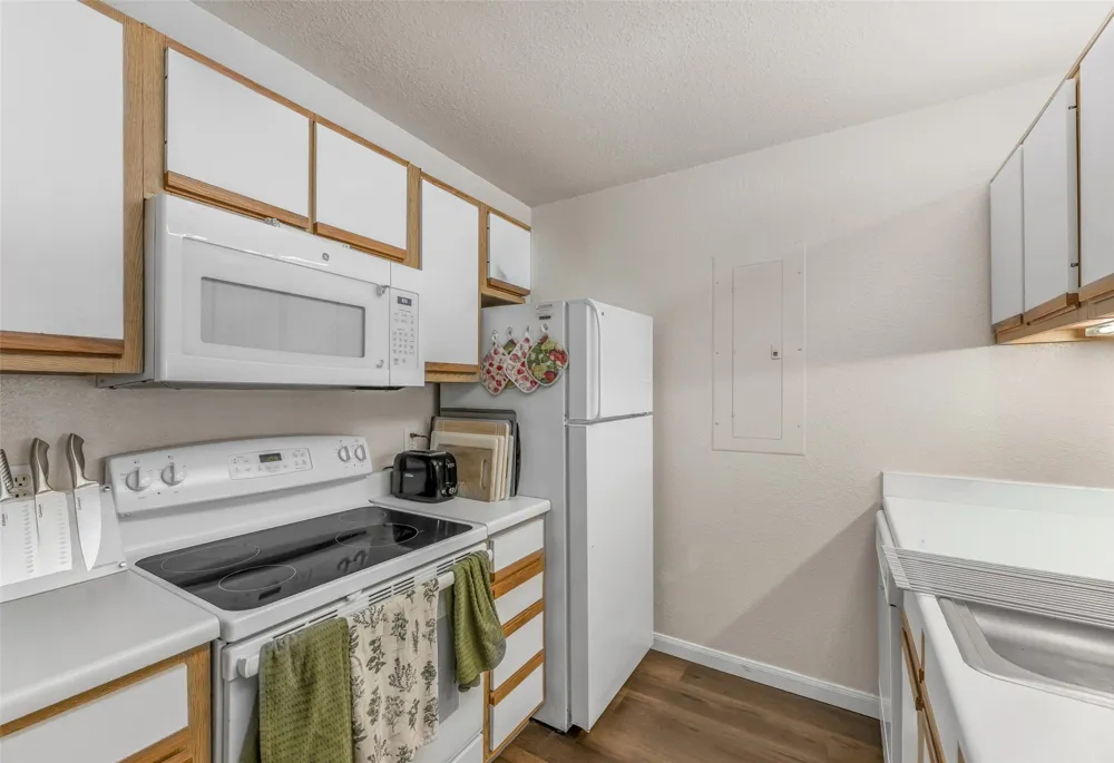 527 Southwest Parkway #303 College Station, TX 77840