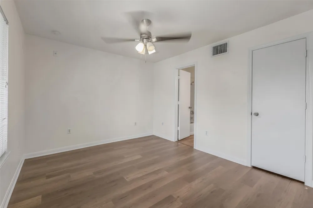 527 Southwest Parkway #303 College Station, TX 77840