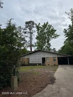 2227 Crabapple Drive