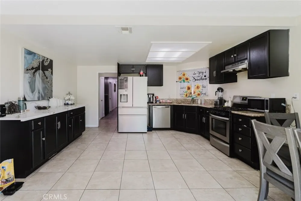 37672 Lasker Avenue Palmdale, CA 93550