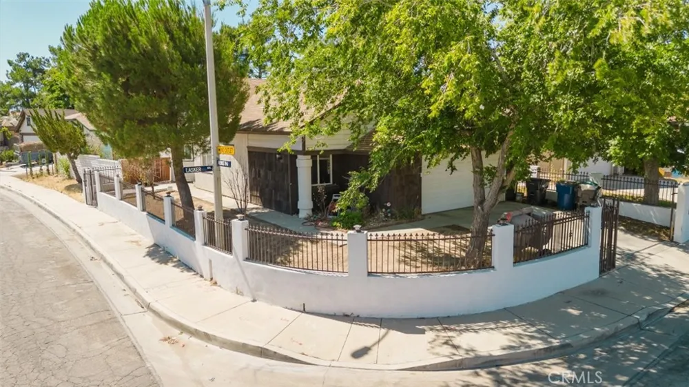 37672 Lasker Avenue Palmdale, CA 93550