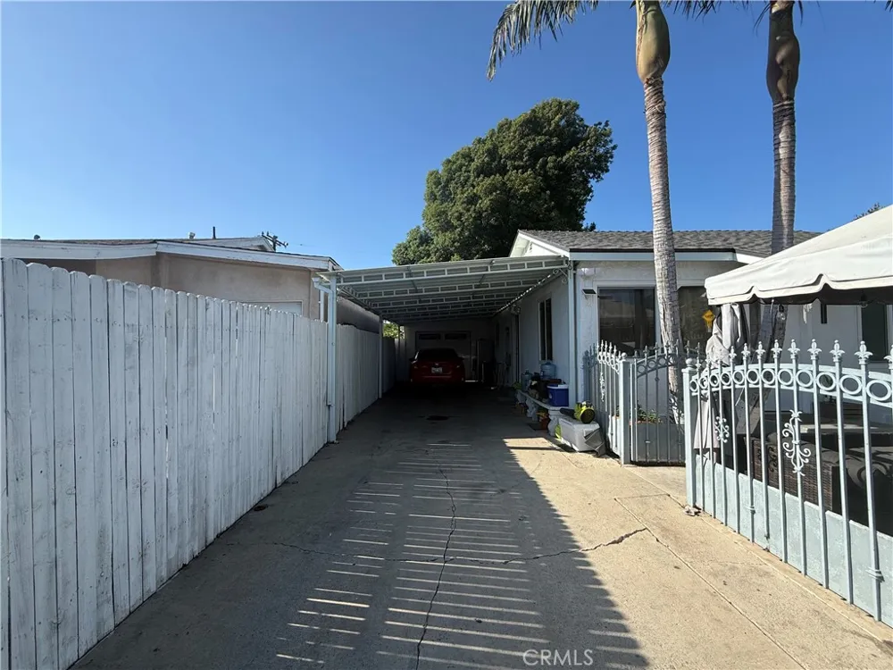 1101 W 152nd Compton, CA 90220