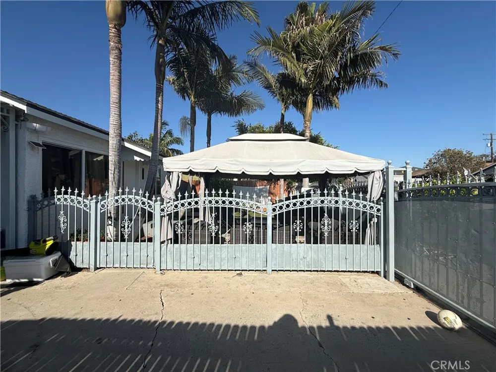 1101 W 152nd Compton, CA 90220