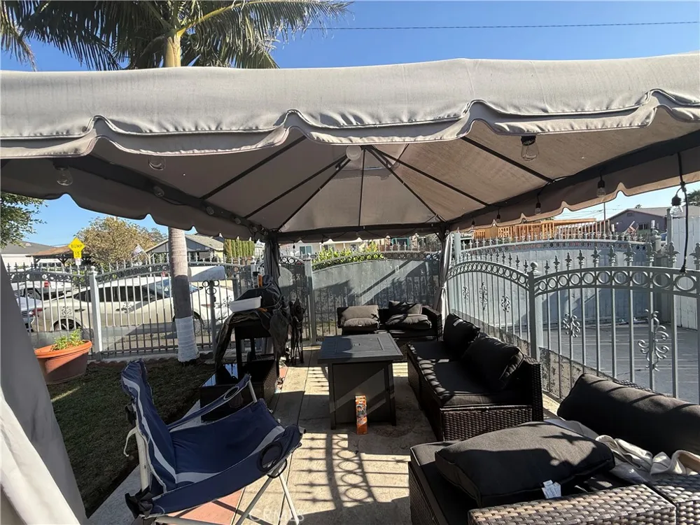 1101 W 152nd Compton, CA 90220
