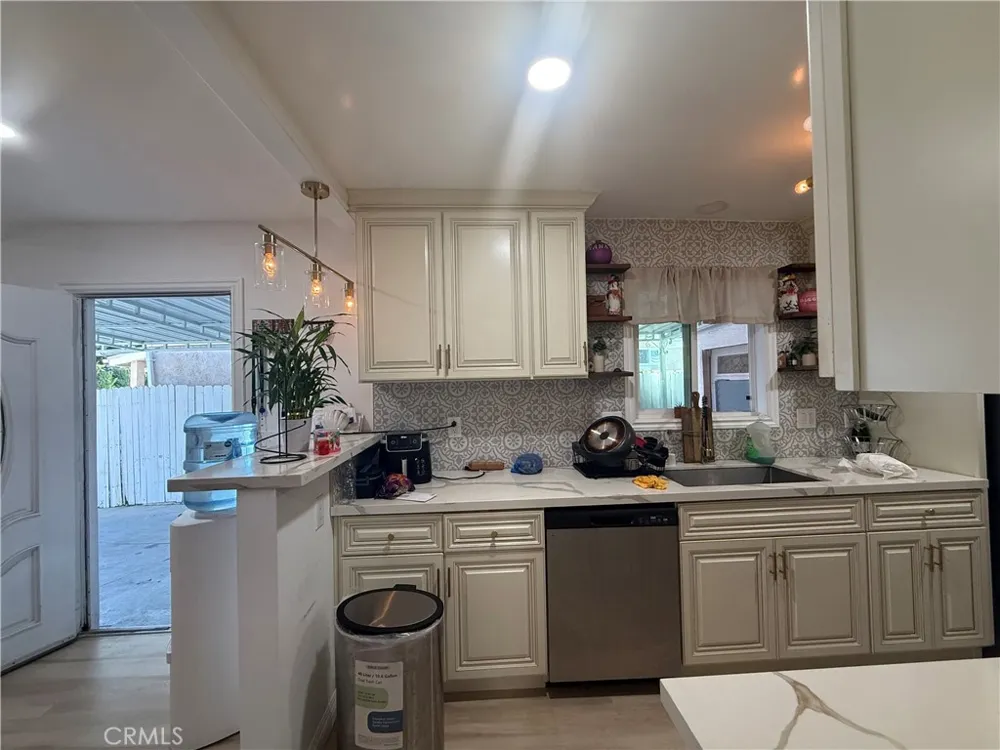 1101 W 152nd Compton, CA 90220