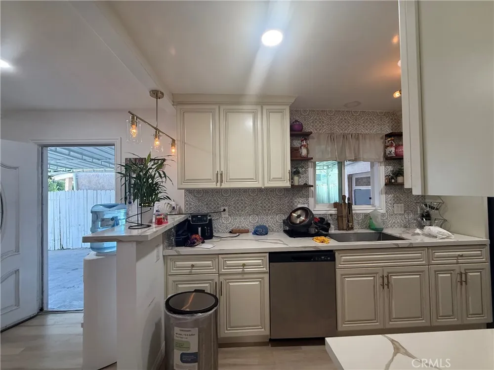 1101 W 152nd Compton, CA 90220