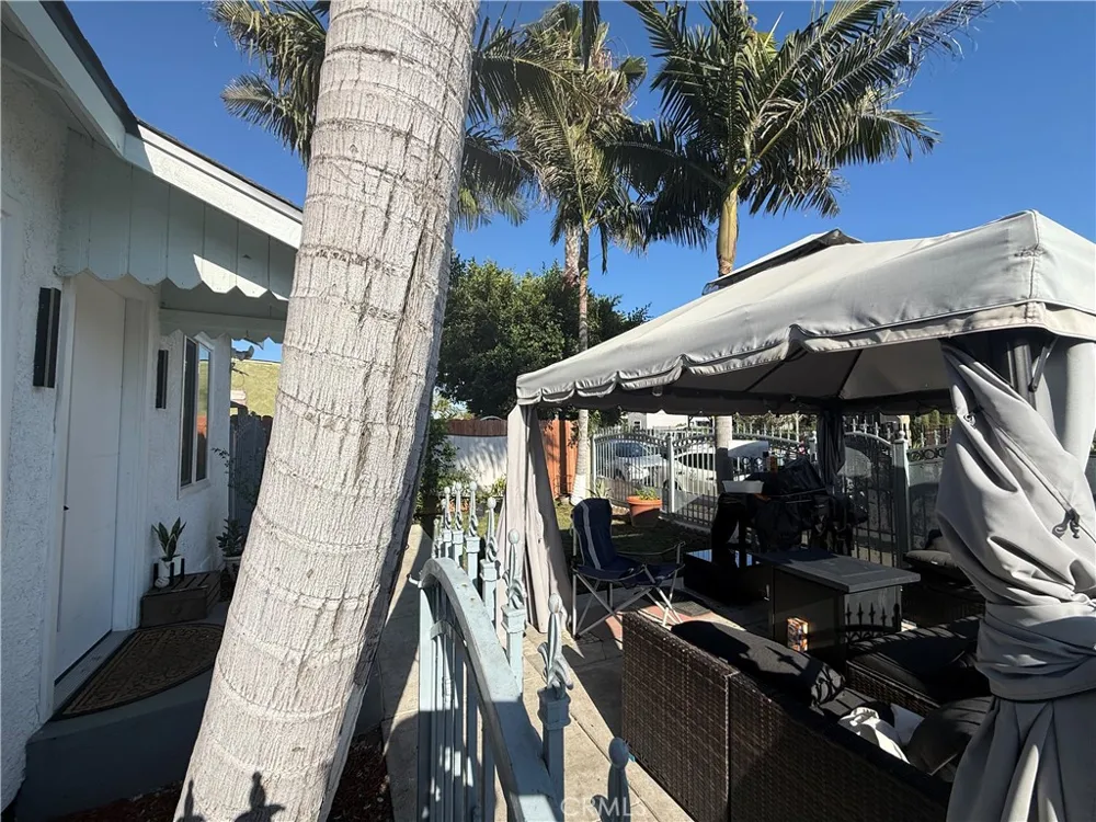 1101 W 152nd Compton, CA 90220