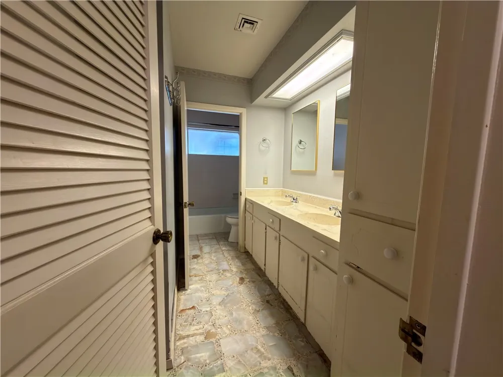 4302 Pecan Valley Drive Corpus Christi, TX 78413