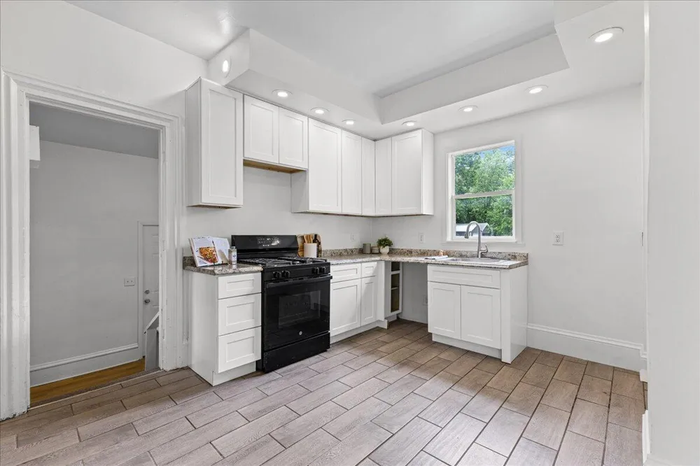 204 Orange Street Jackson, MI 49202