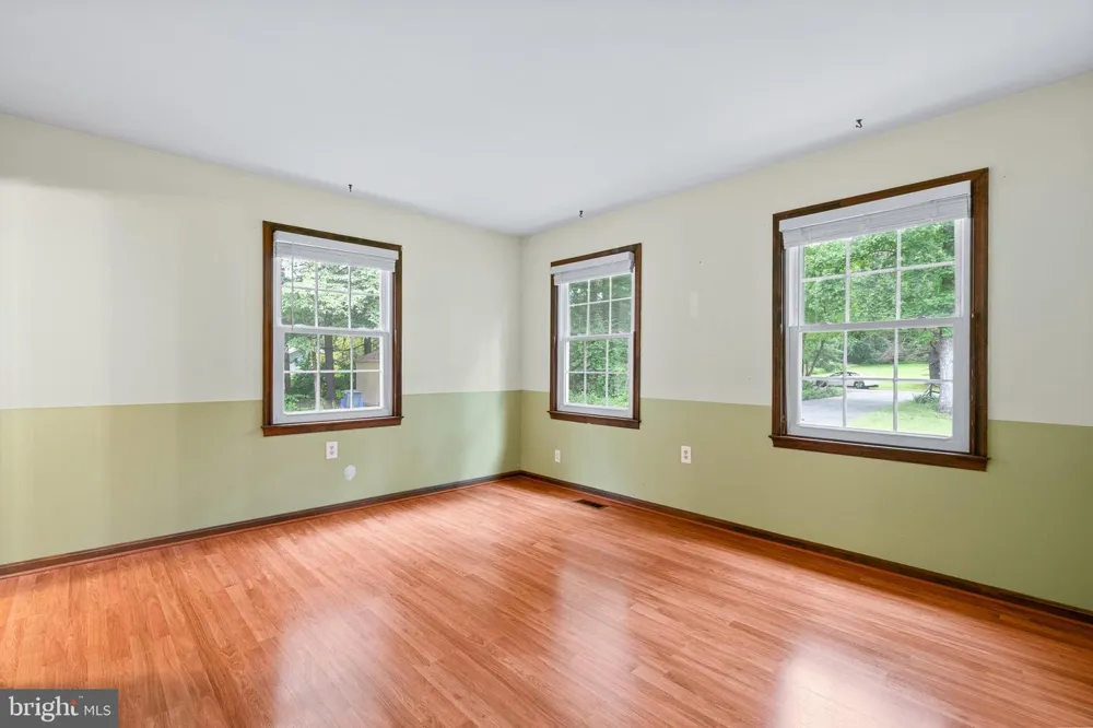 17613 KIRK LANE Rockville, MD 20853