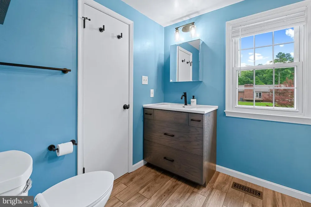 17613 KIRK LANE Rockville, MD 20853