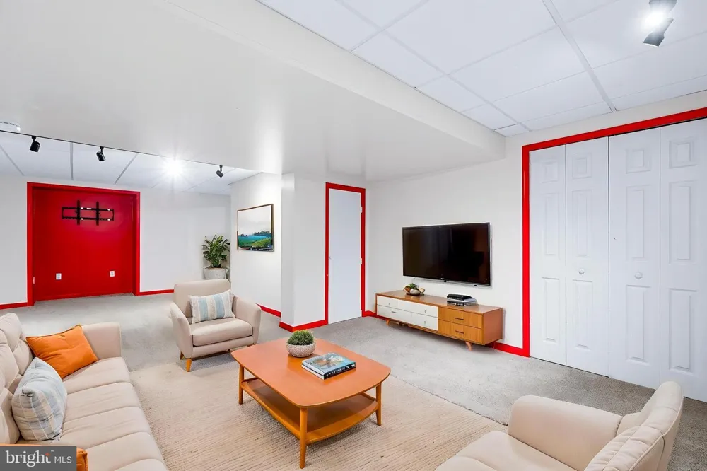 17613 KIRK LANE Rockville, MD 20853