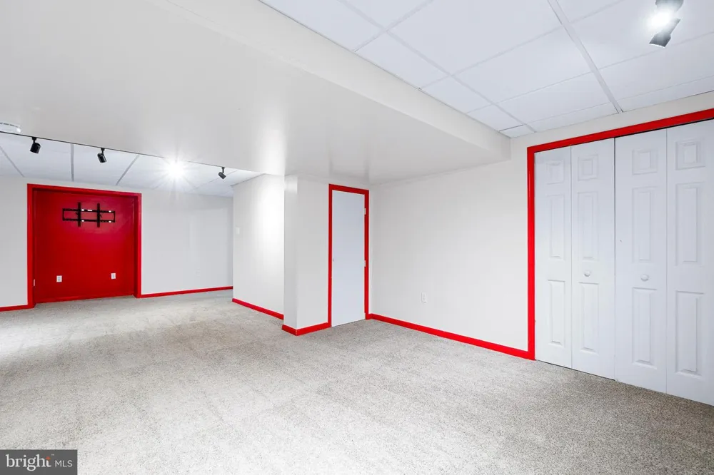 17613 KIRK LANE Rockville, MD 20853