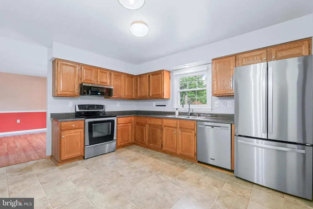 17613 KIRK LANE Rockville, MD 20853