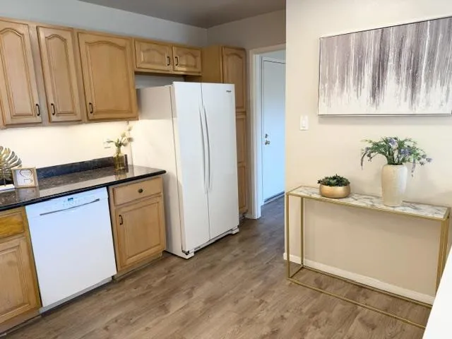 1170 Foster City Boulevard #303 Foster City, CA 94404