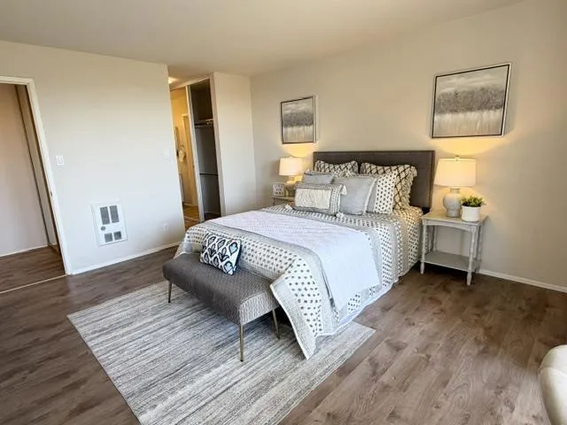 1170 Foster City Boulevard #303 Foster City, CA 94404