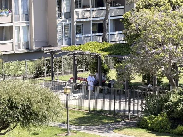 1170 Foster City Boulevard #303 Foster City, CA 94404