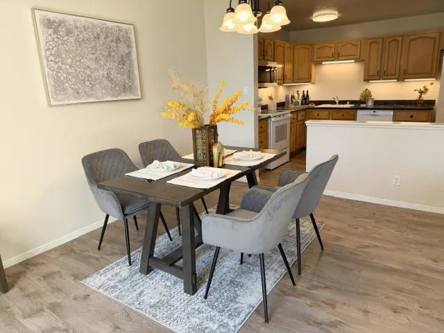 1170 Foster City Boulevard #303 Foster City, CA 94404