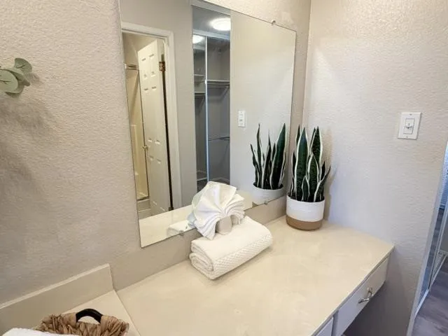 1170 Foster City Boulevard #303 Foster City, CA 94404