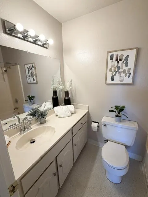 1170 Foster City Boulevard #303 Foster City, CA 94404