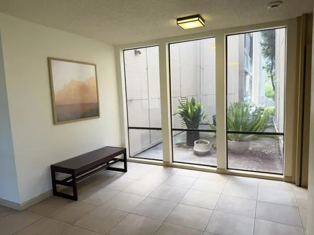1170 Foster City Boulevard #303 Foster City, CA 94404
