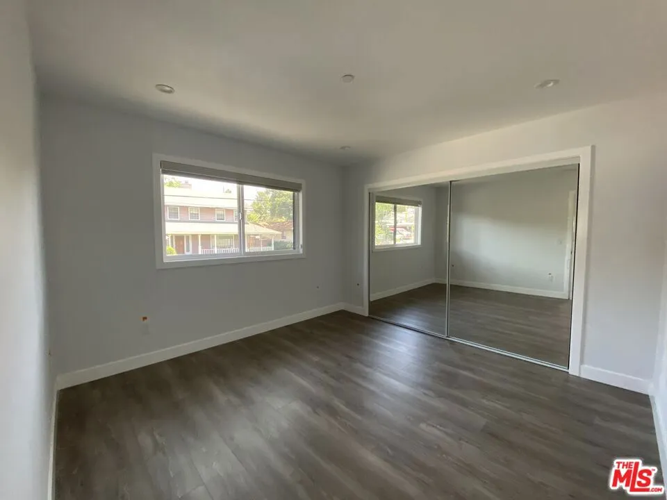 6204 Mayfield Avenue #2nd fl La Crescenta, CA 91214