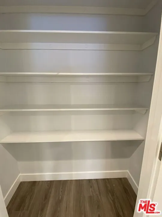 6204 Mayfield Avenue #2nd fl La Crescenta, CA 91214