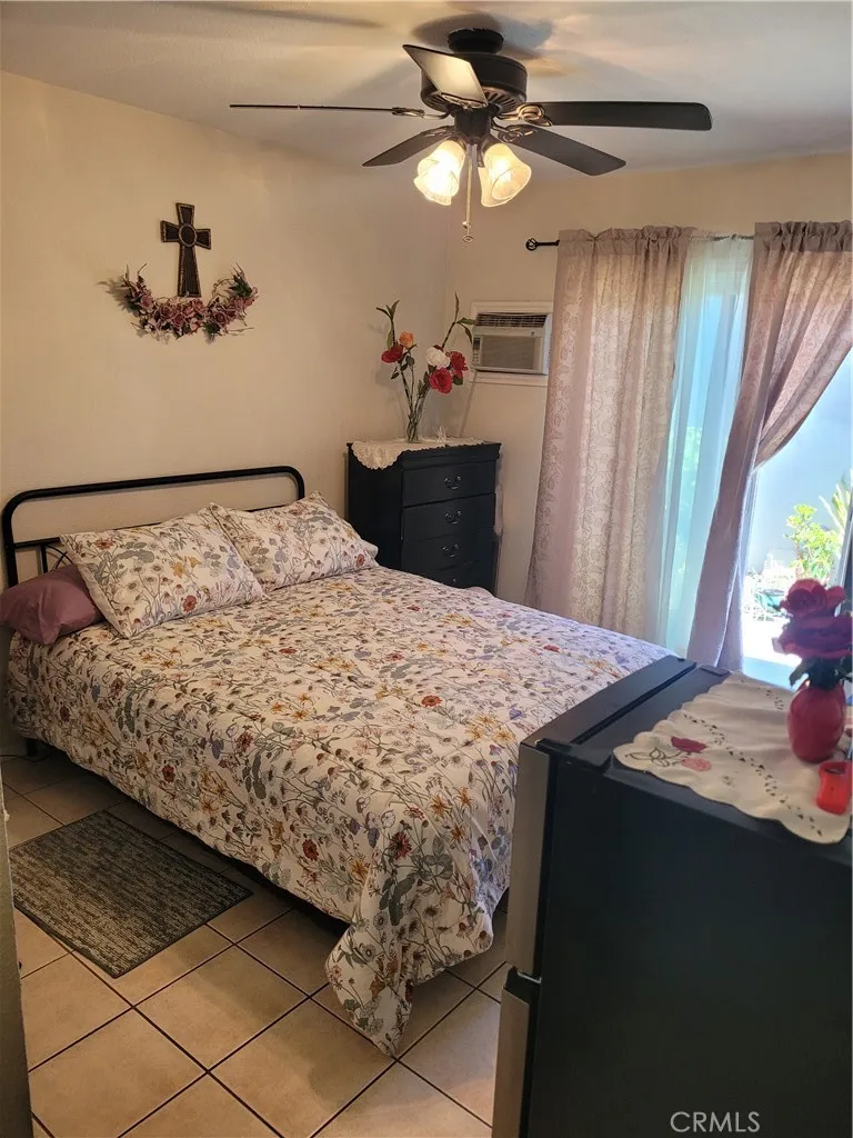 11063 Kibbins Stanton, CA 90680